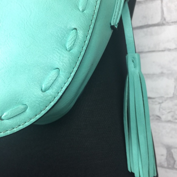 No Boundaries Teal Crossbody Saddlebag Purse - Picture 3 of 8